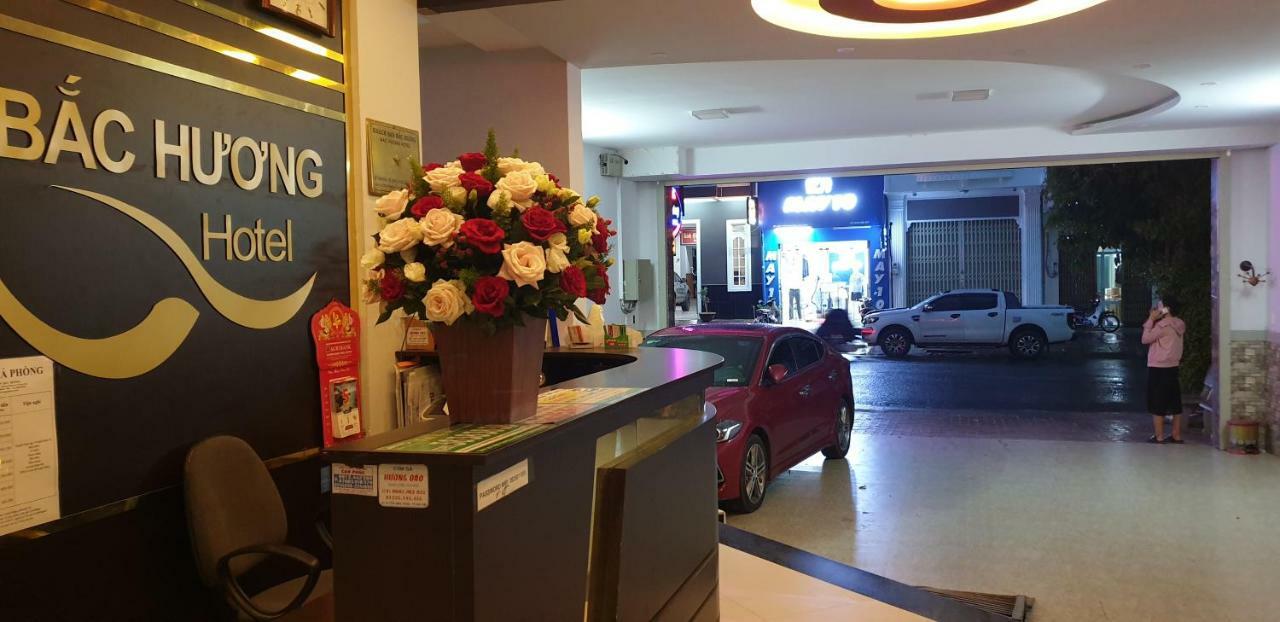 Bac Huong Hotel Kon Tum Eksteriør billede